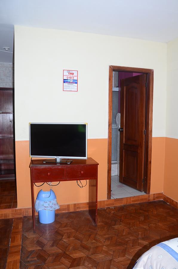 Hotel Real Madrid Riobamba Exterior photo