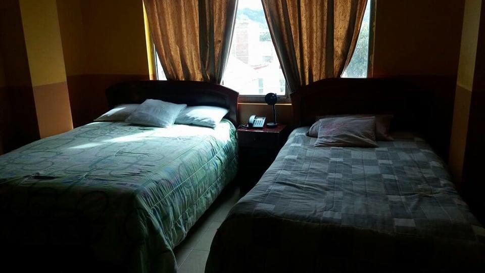 Hotel Real Madrid Riobamba Exterior photo