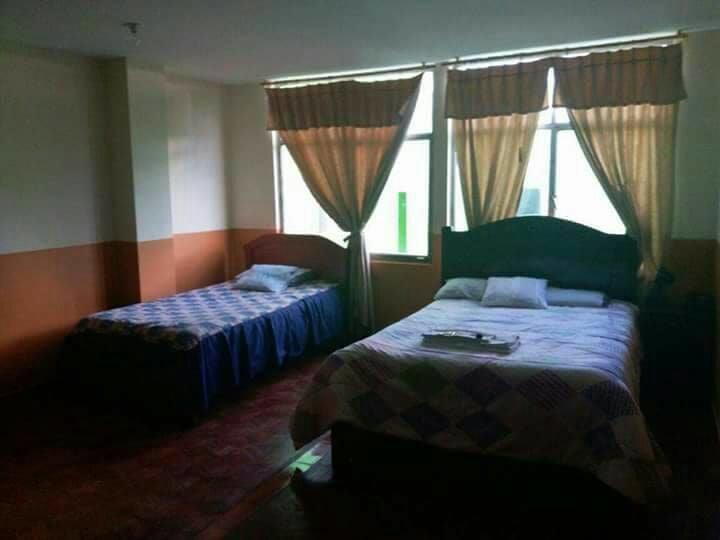 Hotel Real Madrid Riobamba Exterior photo