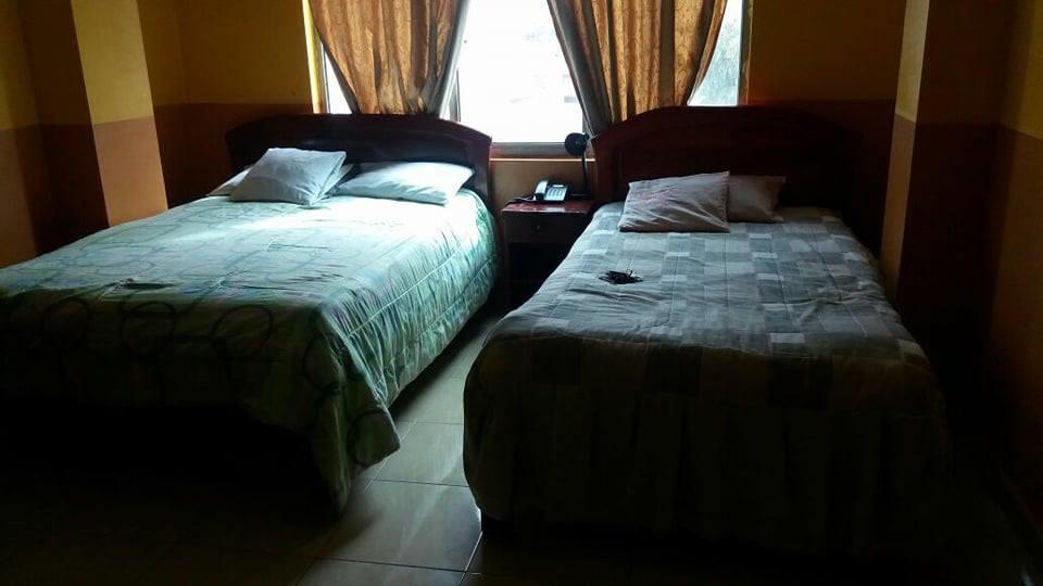 Hotel Real Madrid Riobamba Exterior photo